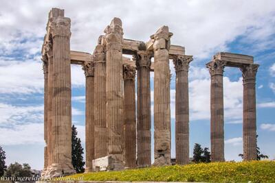 4525-acropolis-of-athens-temple-of-the-olympian-zeus-photo-by-albertine-slotboom 4525-acropolis-of-athens-temple-of-the-olympian-zeus-photo-by-albertine-slotboom